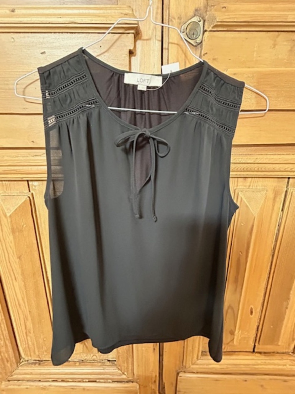 Loft Black Sleeveless Blouse Womens Size Small NWT